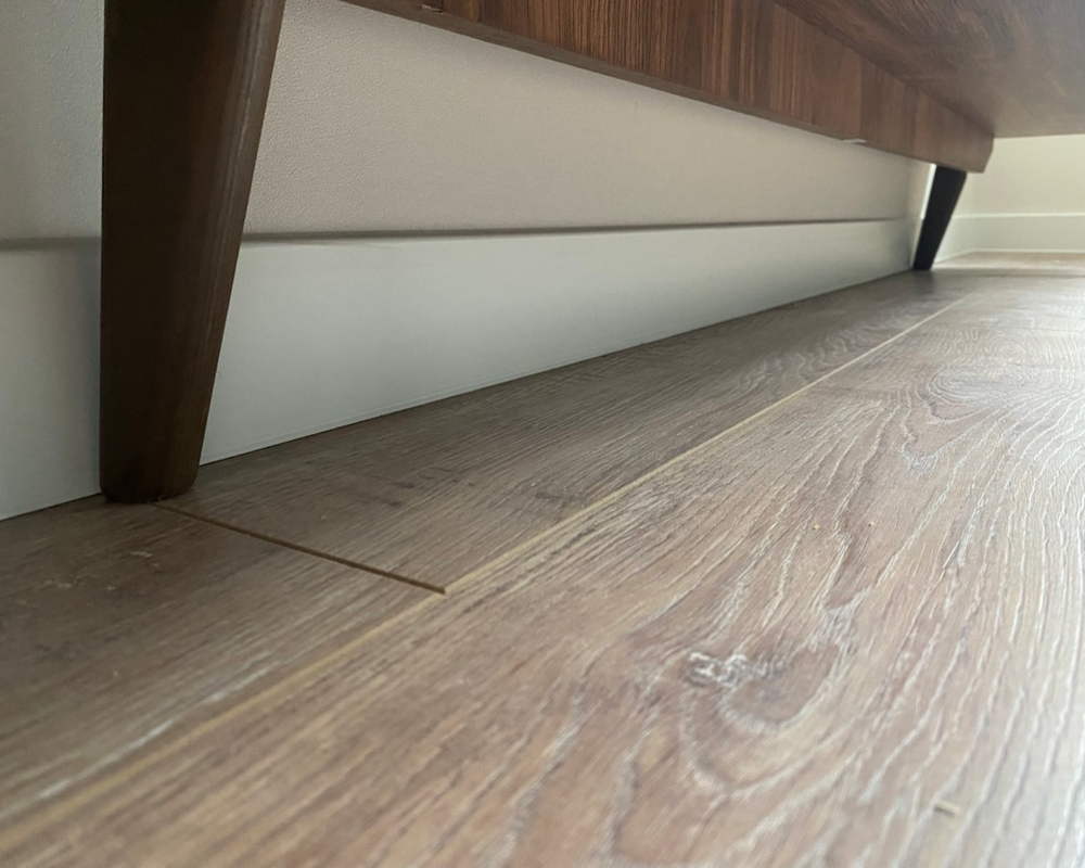 Плинтус ХДФ Dollken Cubu Flex Life 80мм х 2,5 м 1005 Белый RAL 9003