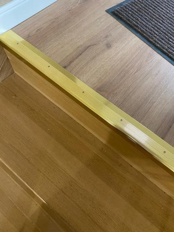 Порог угловой ПУ 02.2700.059 0,9 м Бетон скай