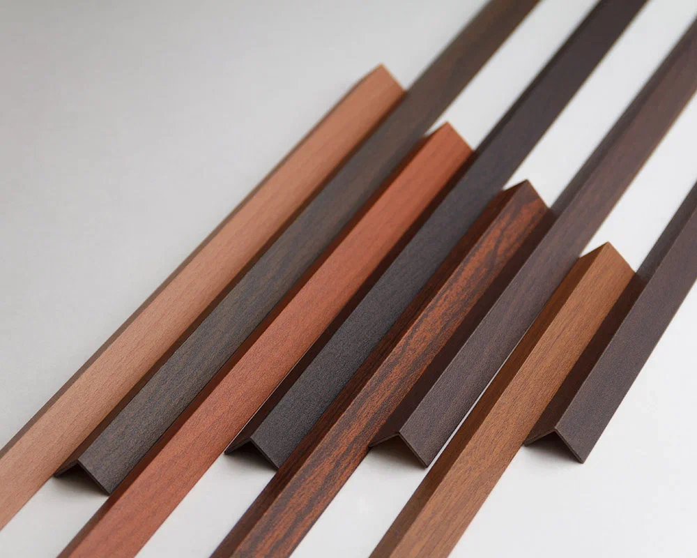 Угол декоративный 25х25 Уп 09-27.2700.595 Дуб венге