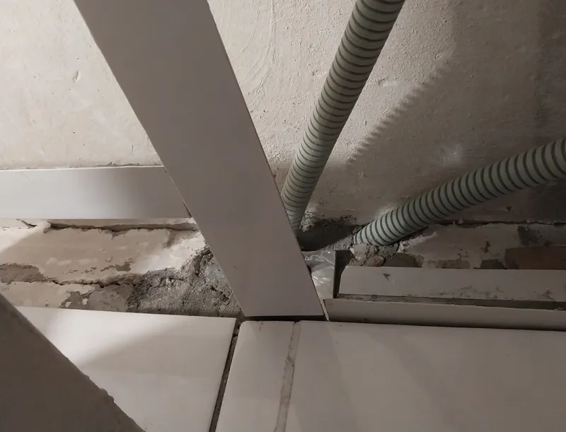 Тавр 25х25 мм Тп 05.2000.502л Золото. Цена за 5 штук.