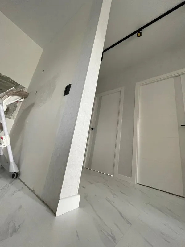 Профиль угловой Волшебная палочка Expert MSUPE 01-27.2700.01L 10*10мм 2,7м Серебро Люкс