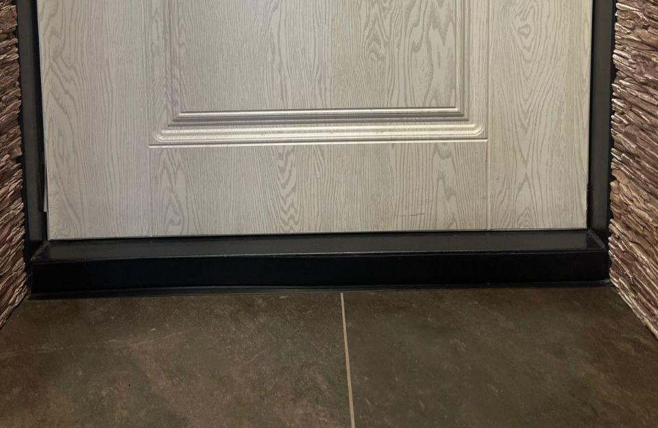 Плинтус ПВХ гибкий Flex 24 м. Черный