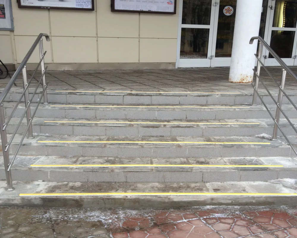 Порог одноуровневый ПС 08.2700.15 Черный