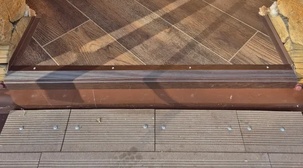 Порог угловой ПУ 02.1800.059 0,9 м Бетон скай