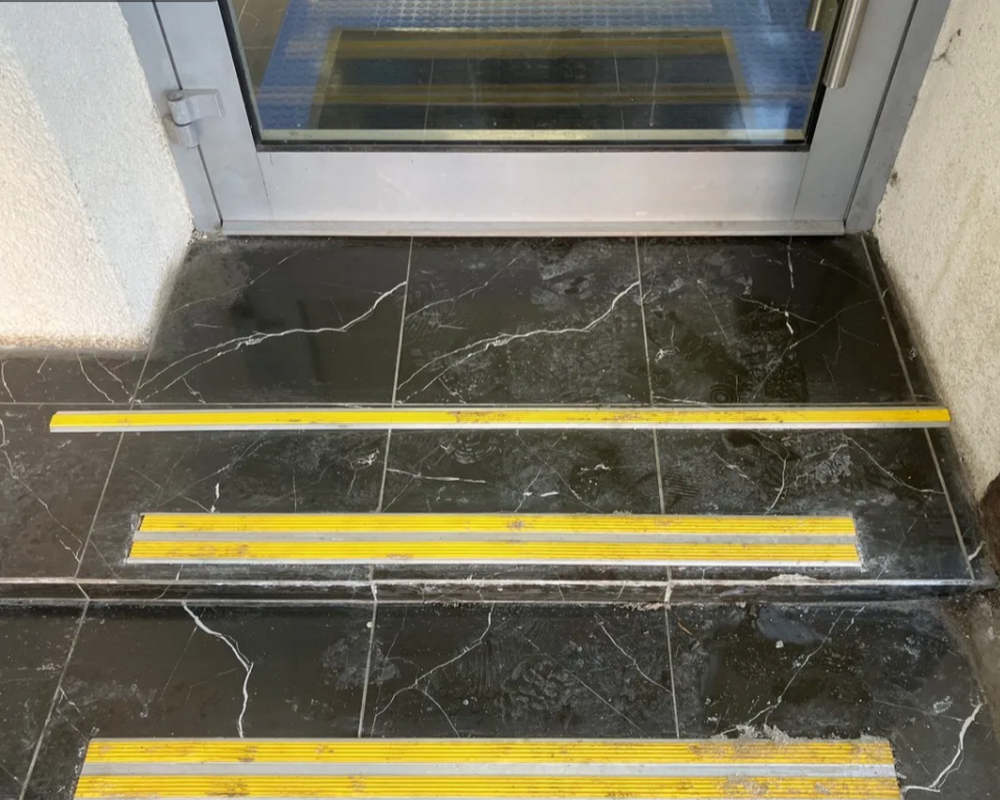 Порог одноуровневый ПС 08.900.03 Шоколад