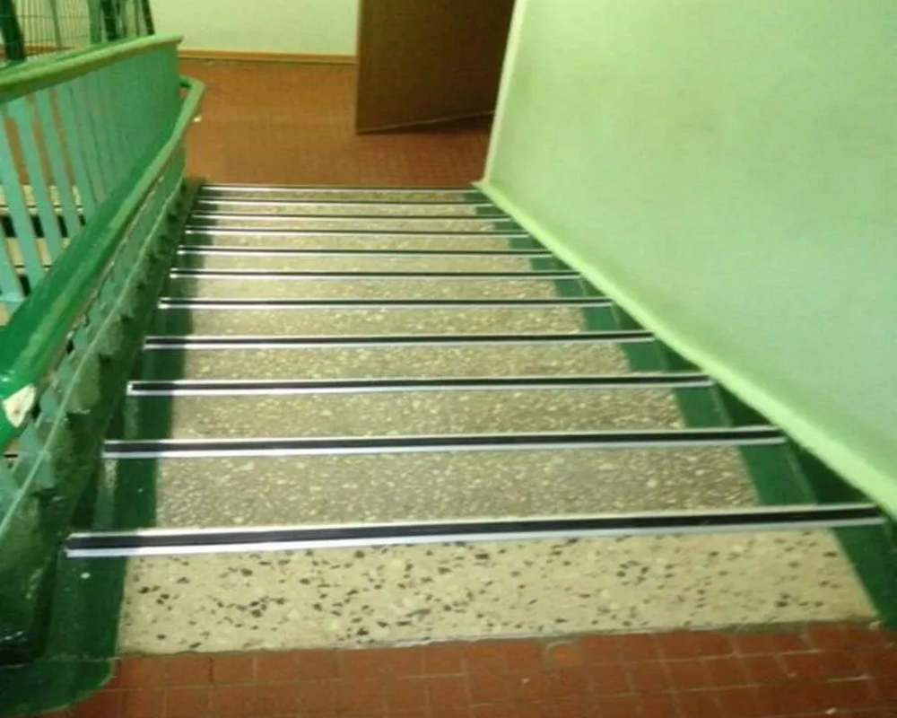 Порог одноуровневый ПС 08-1.1800.02л Золото анод