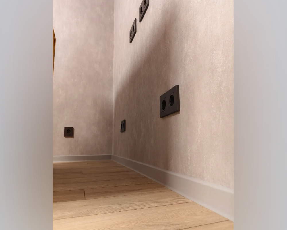 Плинтус ПВХ MAGIC STIСK 77мм 2,2 м MS04 Акация